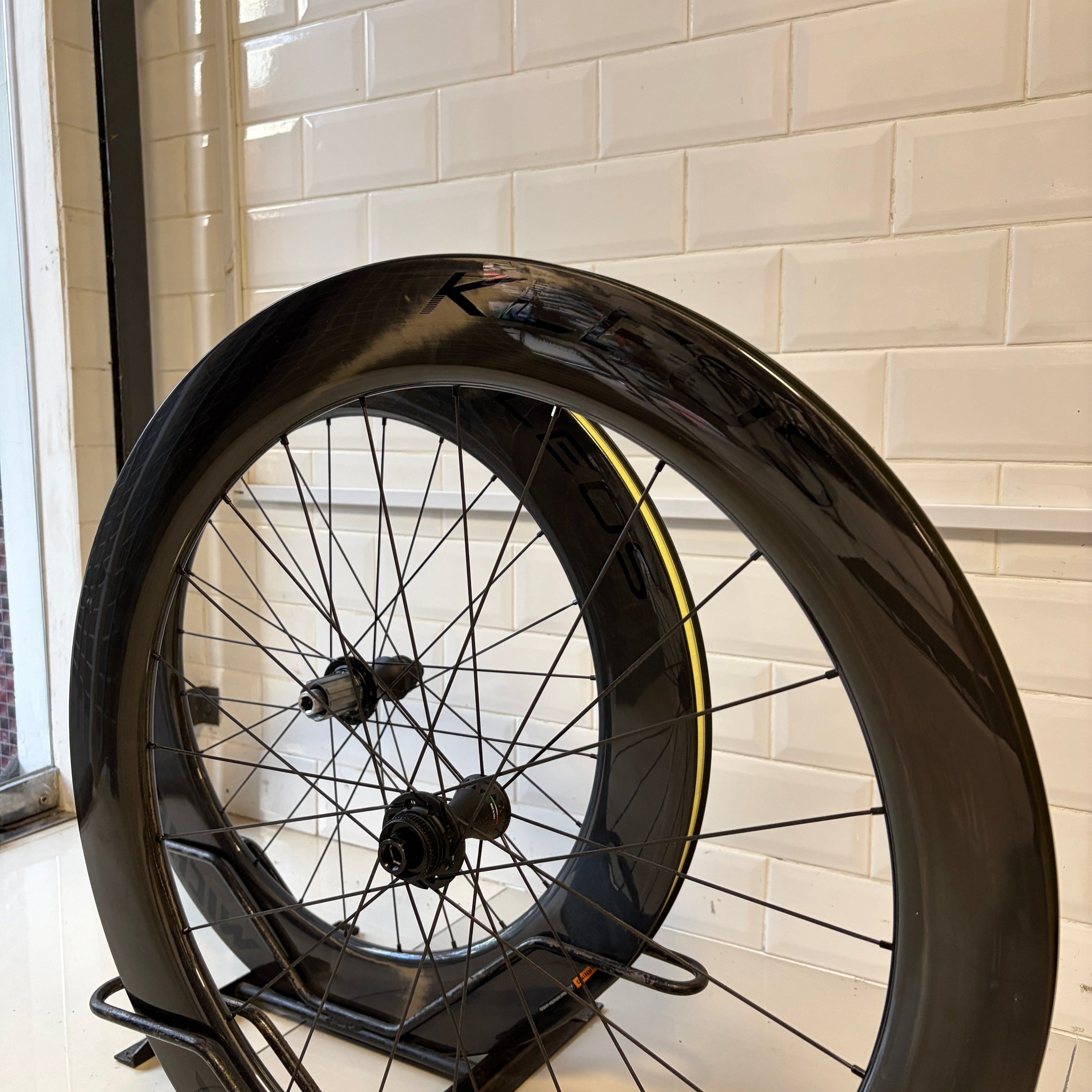 RUEDA MICHE KLEOS 67/85 MM TUBELESS