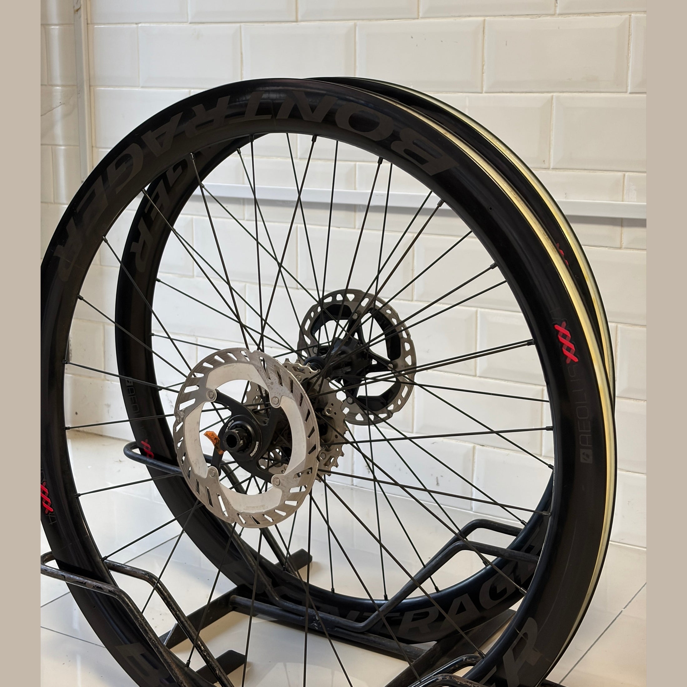 RUEDA BONTRAGER TRIPLE X 4