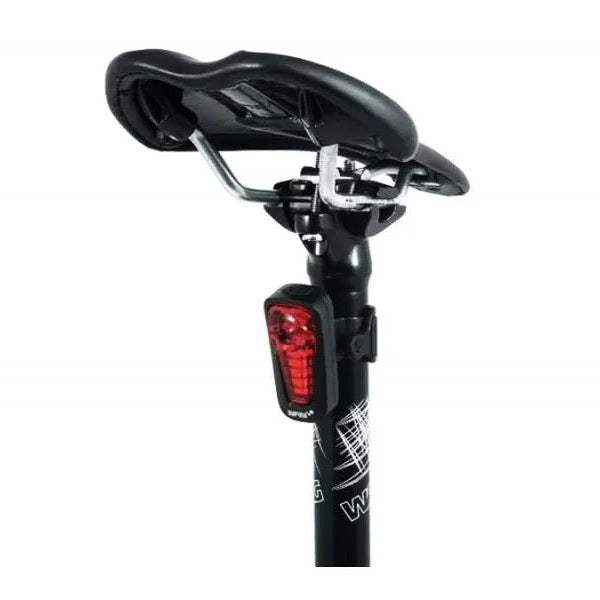 LUZ TRASERA INFINI METIS