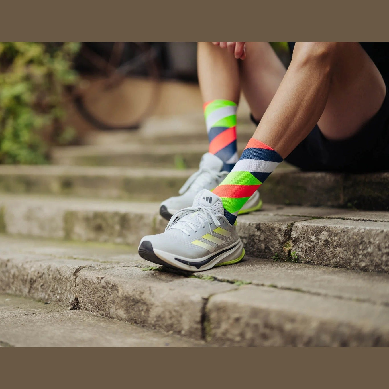 MEDIAS INCYLENCE RUNNING LOOPS NAVY GREEN INFERNO